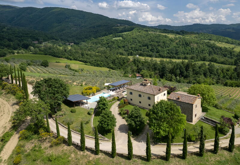 Villa Castelluccio - Arezzo, Toscana: Ansichten, Außen, Frühling, Garten, Herbst, Sommer