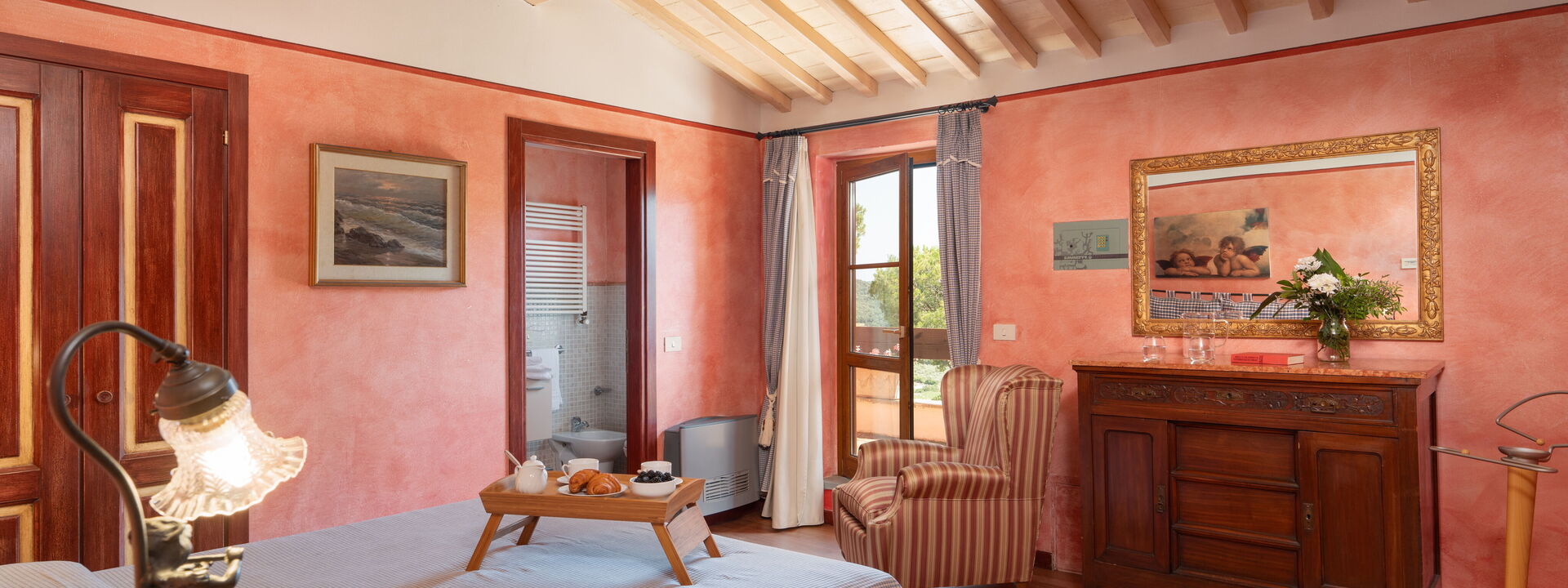 Villa Monte Bottigli: Bedroom 4 with balcony