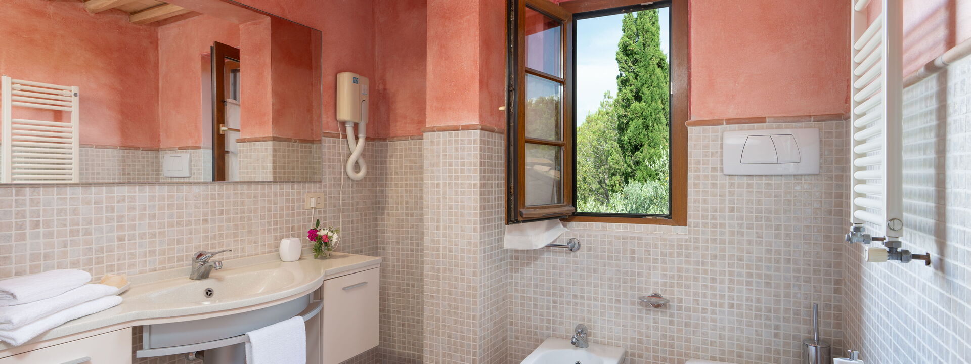 Villa Monte Bottigli: Bathroom of bedroom 5