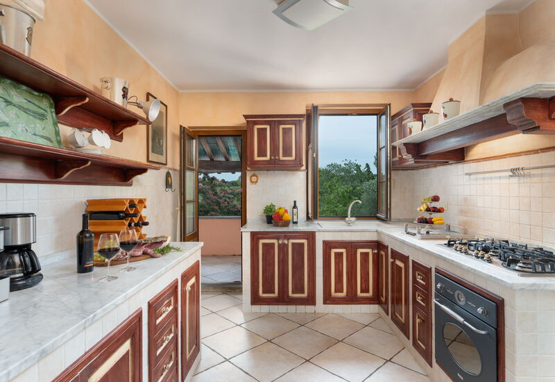 Villa Monte Bottigli: Balkon / Terrasse / Patio, Frühling, Herbst, Küche, Sommer