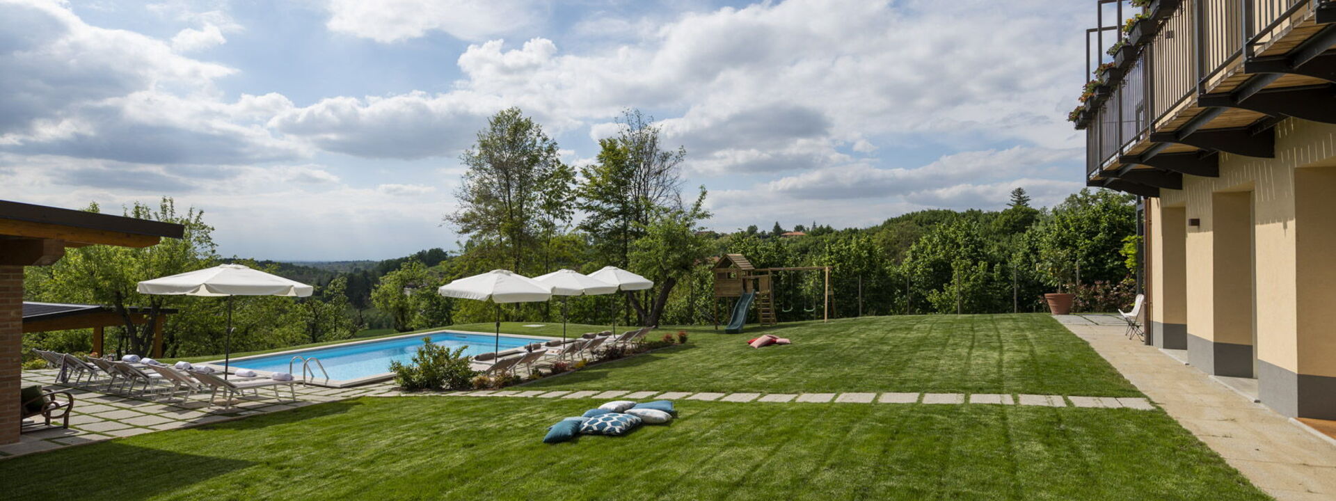 Casa San Grato - Roero - Langhe, Piemonte: Außen, Frühling, Garten, Herbst, Sommer