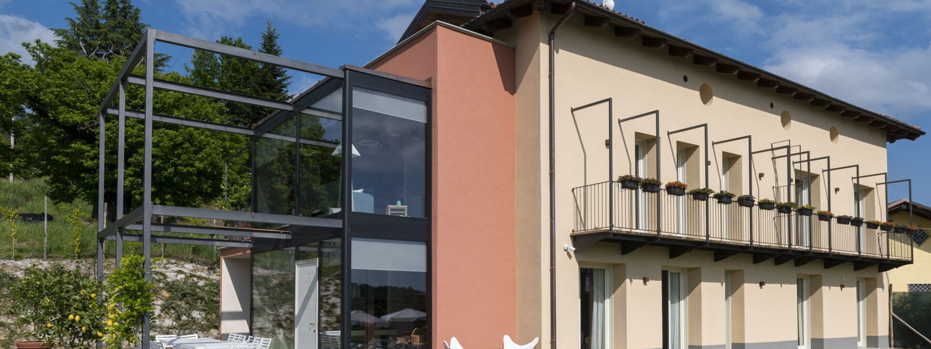 Casa San Grato - Roero - Langhe, Piemonte: Außen, Frühling, Garten, Herbst, Sommer