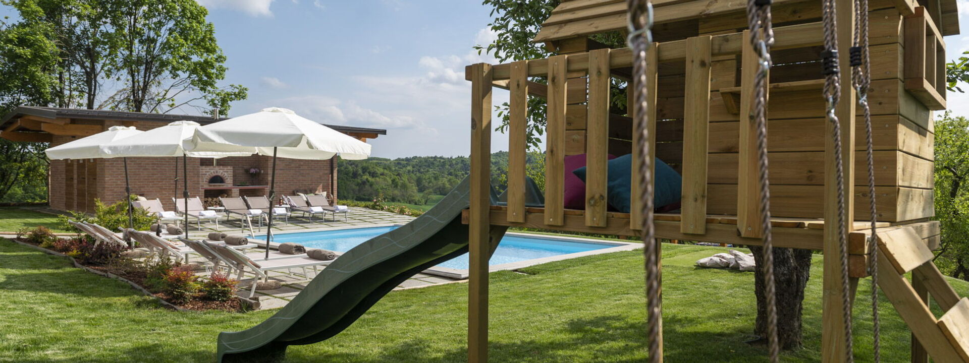 Casa San Grato - Roero - Langhe, Piemonte: Außen, Frühling, Garten, Herbst, Sommer