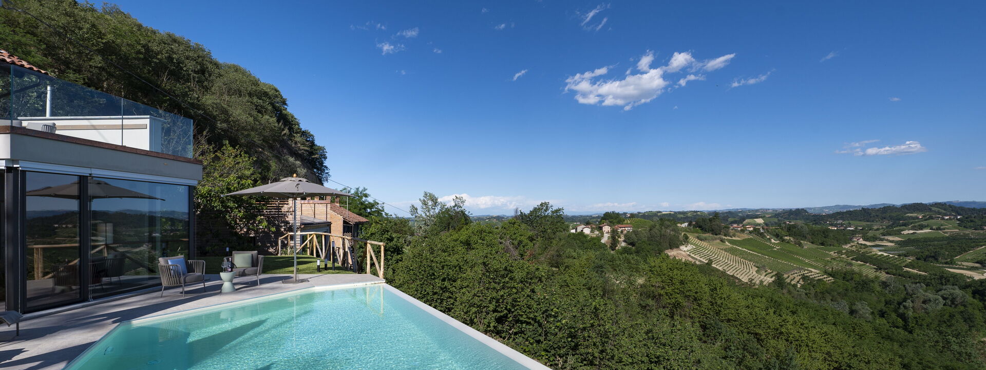 Relais Casa Clara - Roero - Langhe, Piemonte: Autunno, Estate, Piscina, Primavera