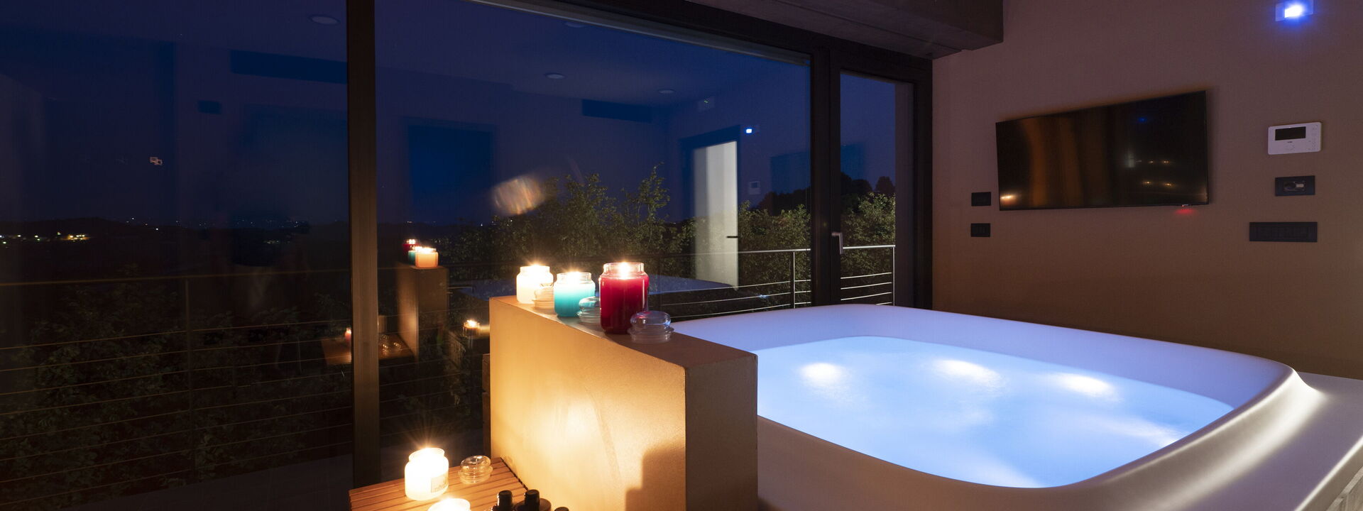 Relais Casa Clara - Roero - Langhe, Piemonte: Autunno, Estate, Idromassaggio, Primavera