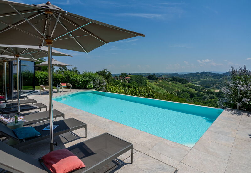 Relais Casa Clara - Roero - Langhe, Piemonte: Autumn, Pool, Spring, Summer