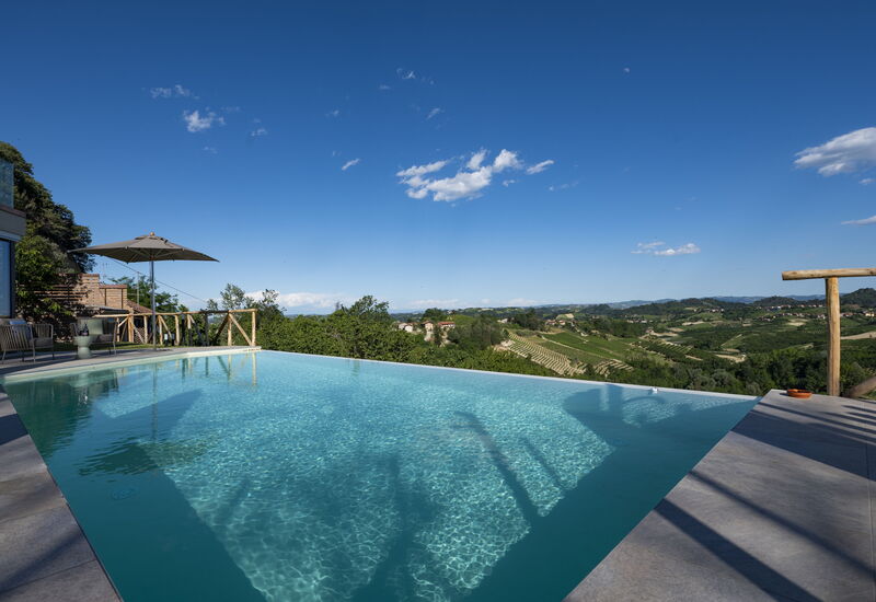 Relais Casa Clara - Roero - Langhe, Piemonte: Autumn, Pool, Spring, Summer
