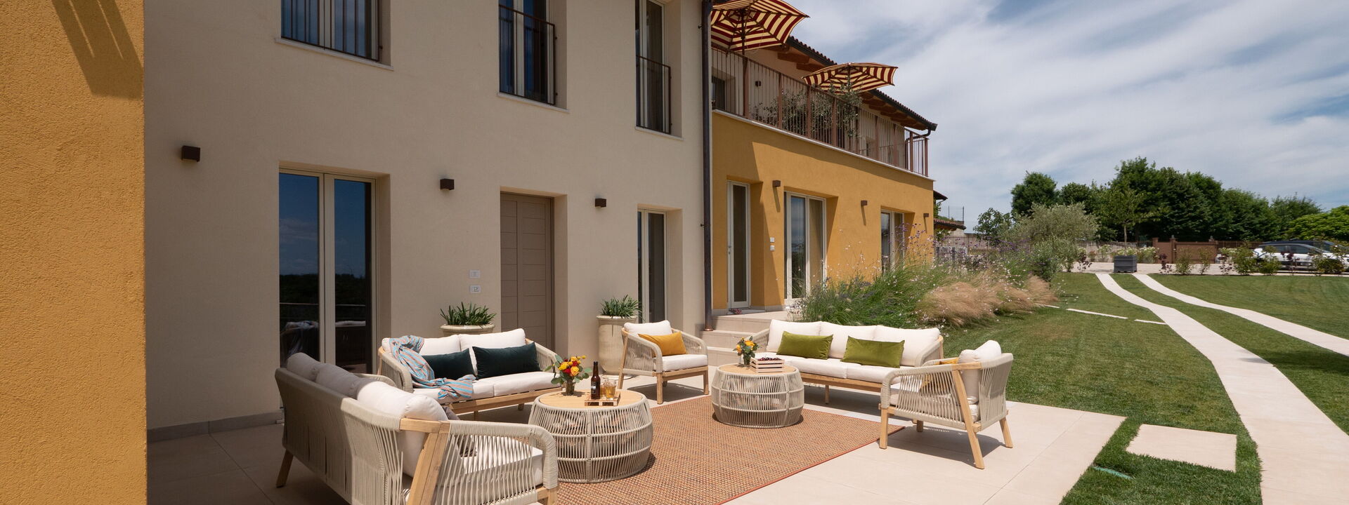 Casa Gallo - Roero - Langhe, Piemonte: Frühling, Garten, Herbst, Sommer