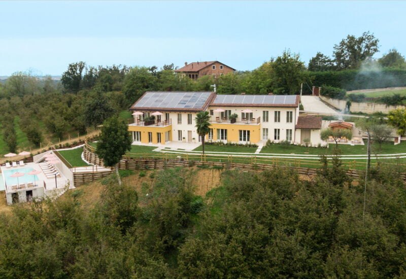 Casa Gallo - Roero - Langhe, Piemonte: Autumn, Building Exterior, Garden, Spring, Summer