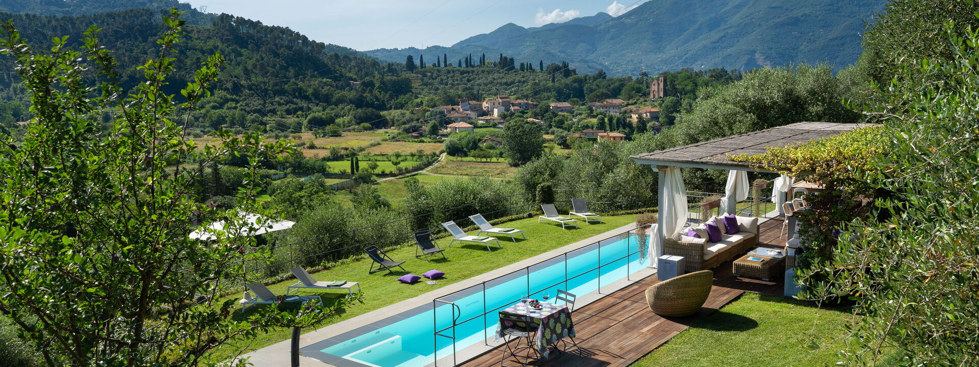 Luxury Green Marignana Villa, Versilia, Pool, Ac, Sauna: Autunno, Estate, Giardino, Piscina, Primavera