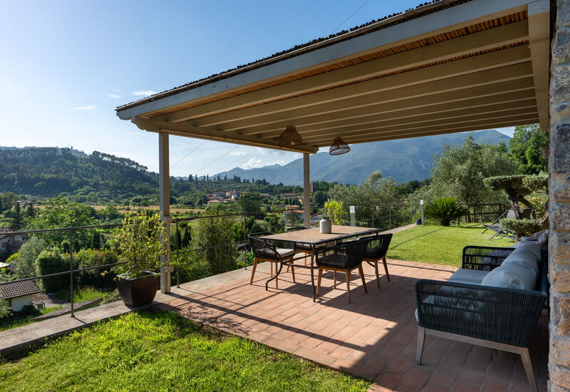 Luxury Green Marignana Villa, Versilia, Pool, Ac, Sauna: Autumn, Garden, Spring, Summer