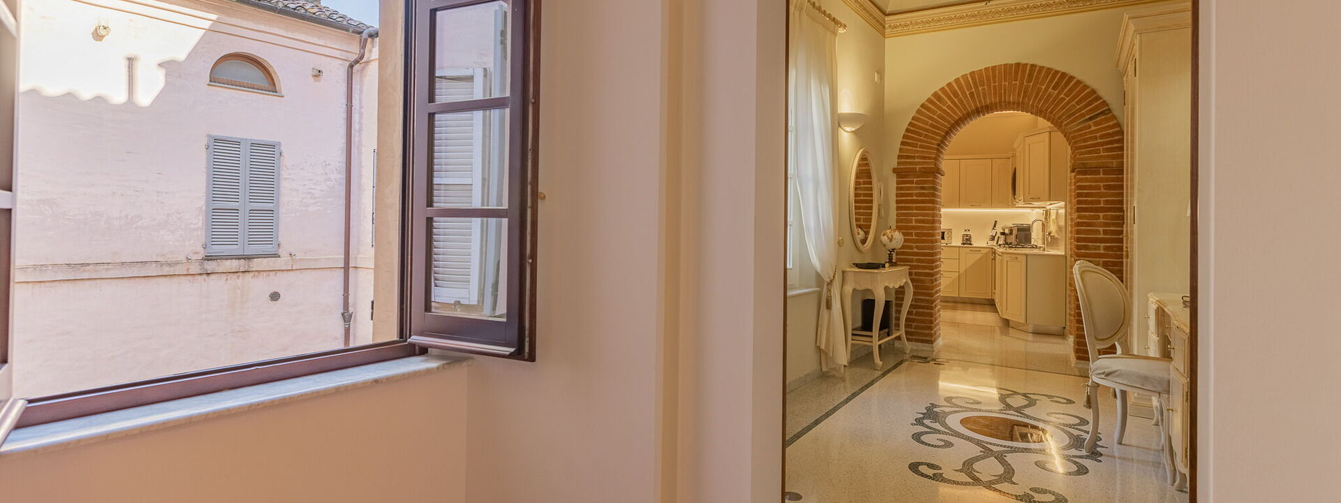 Charming Apartment Cartoni - Città Della Pieve, Umbria: Autunno, Entrata Principale, Estate, Primavera