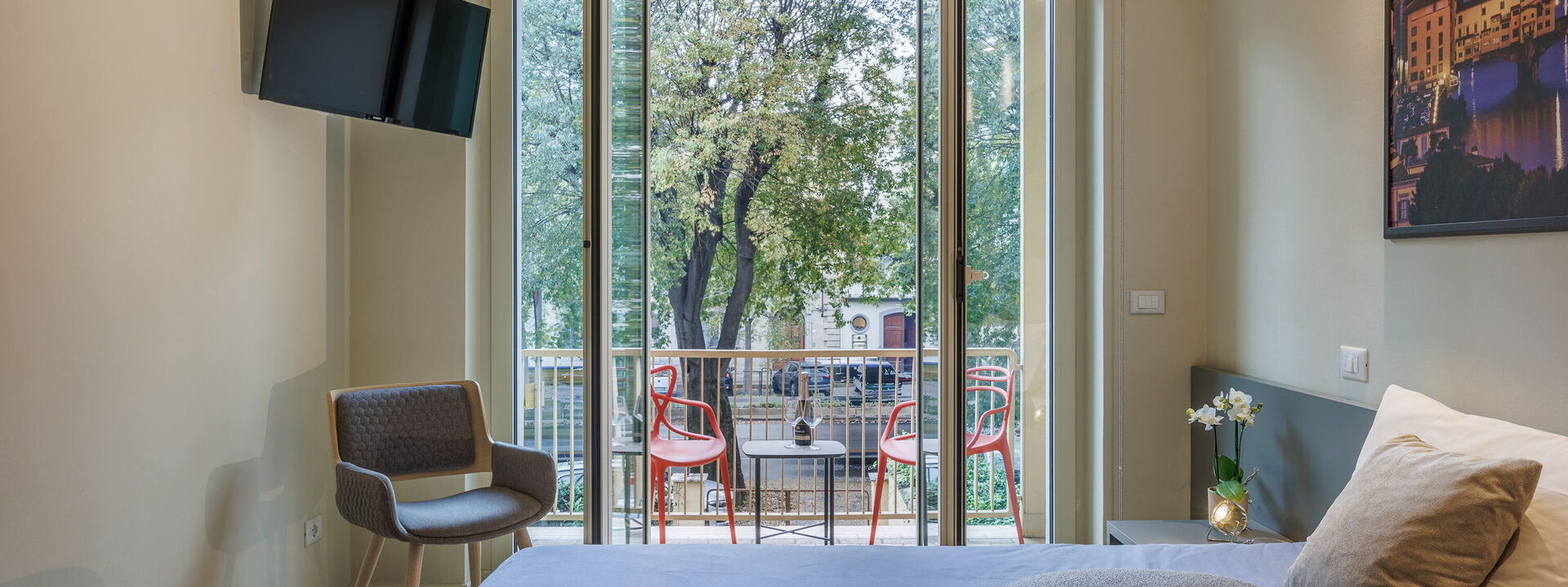 Betty Florence Charming Modern Apartment Near Piazza della Libertà: Autumn, Bedroom, Spring, Summer