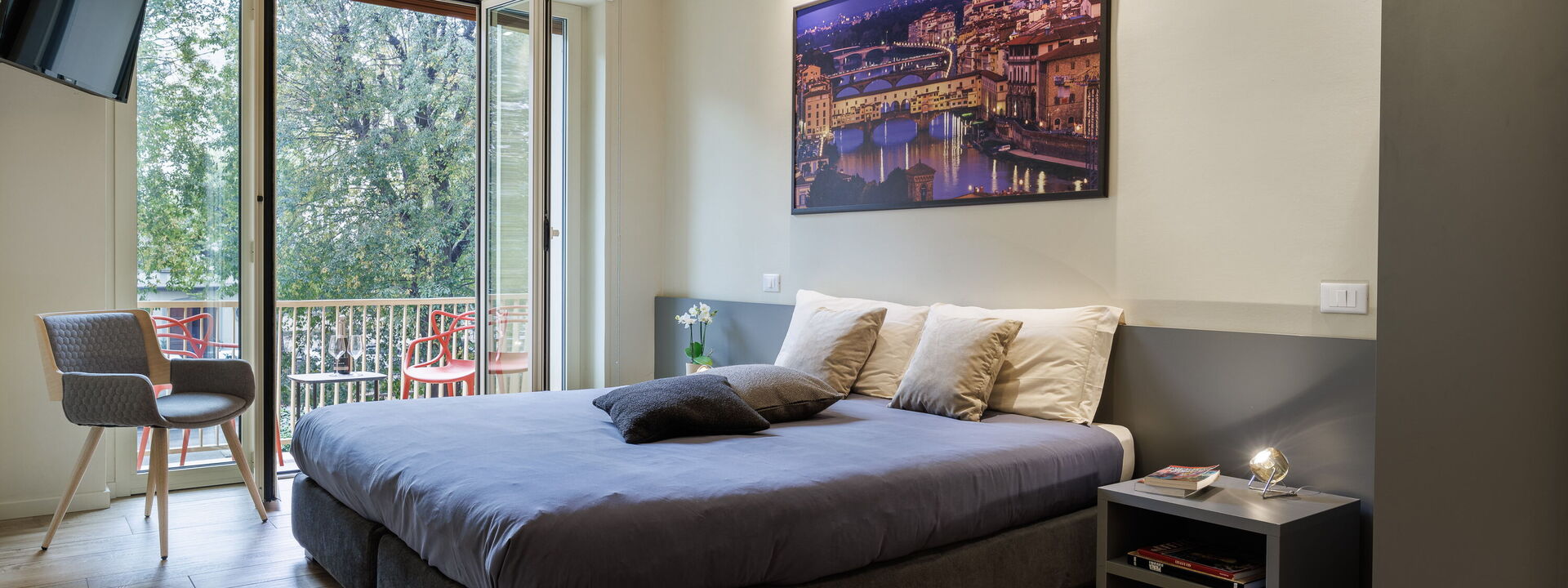 Betty Florence Charming Modern Apartment Near Piazza della Libertà: Autumn, Bedroom, Spring, Summer