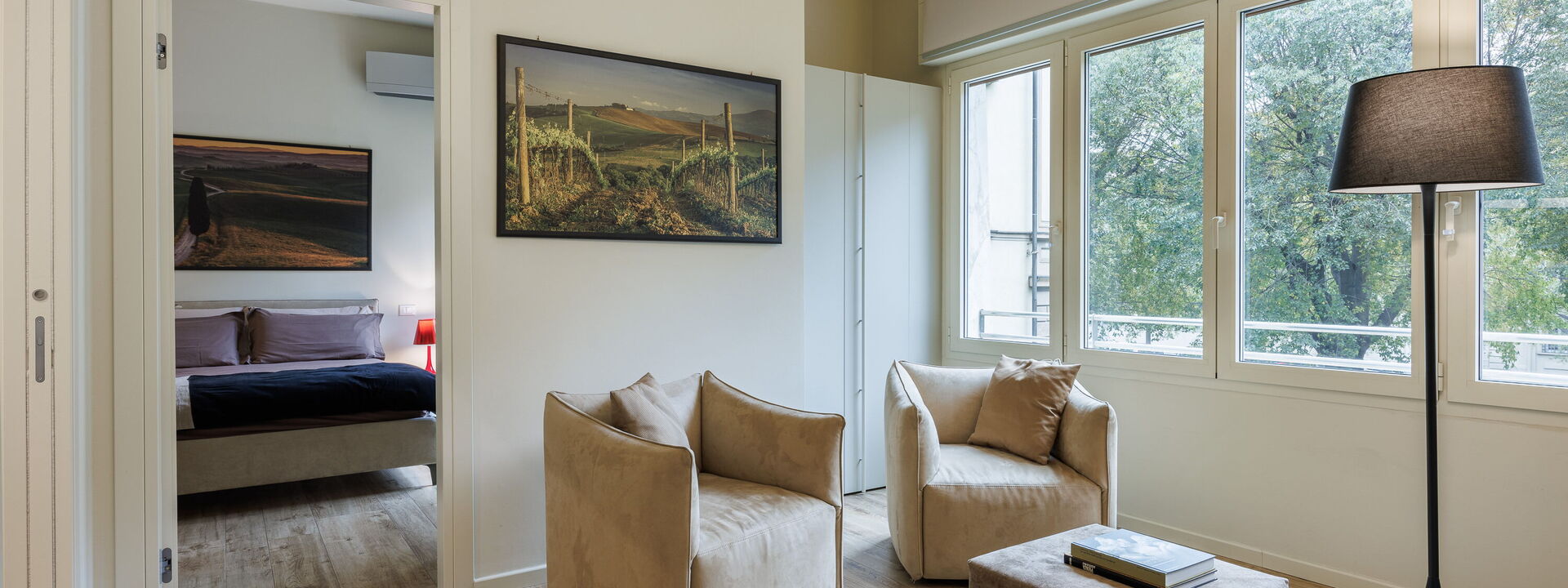 Betty Florence Charming Modern Apartment Near Piazza della Libertà: Autumn, Living Room, Spring, Summer