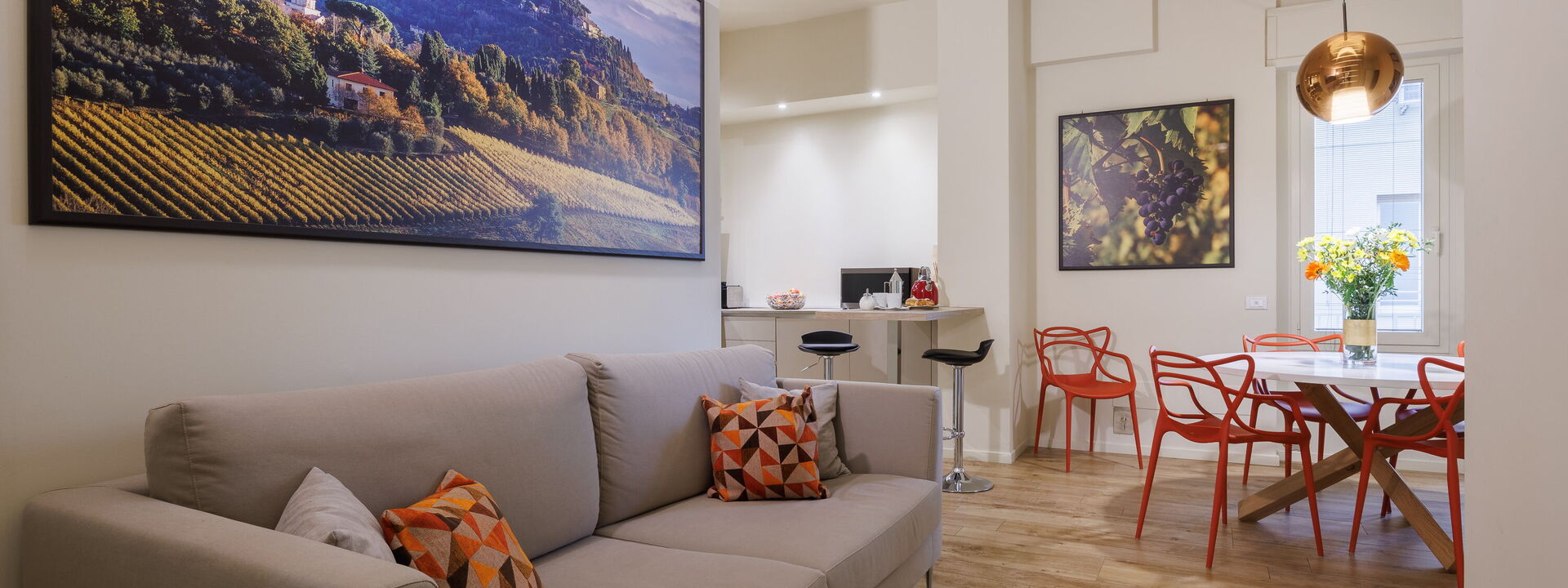 Betty Florence Charming Modern Apartment Near Piazza della Libertà: Autumn, Living Room, Spring, Summer