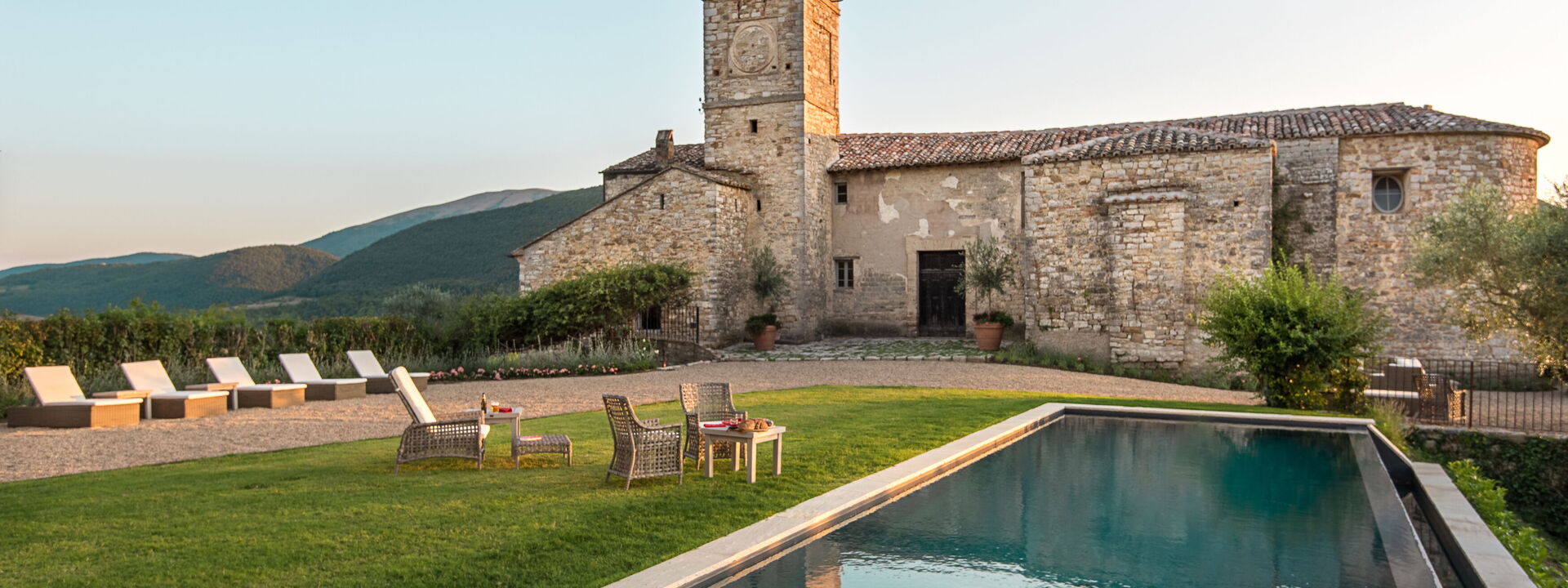 Villa Castiglione Ugolino - Tenuta Di Murlo, Umbria: Autumn, Building Exterior, Pool, Spring, Summer