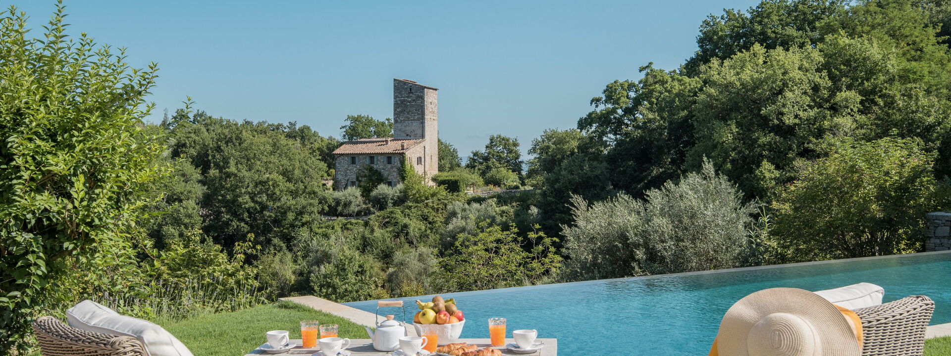 Villa Castiglione Ugolino - Tenuta Di Murlo, Umbria: Autumn, Building Exterior, Pool, Spring, Summer