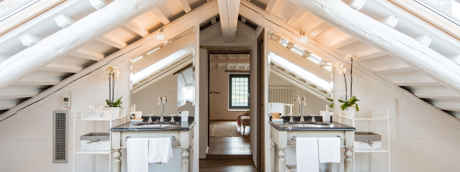 Villa Castiglione Ugolino - Tenuta Di Murlo, Umbria: Autumn, Bathroom, Spring, Summer