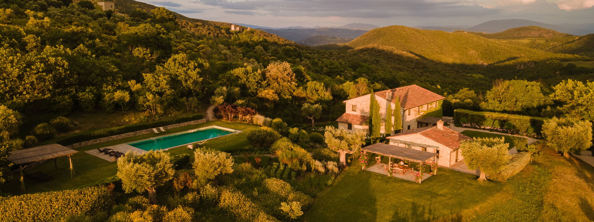 Villa Caminata - Tenuta Di Murlo, Umbria: Autunno, Estate, Esterni, Piscina, Primavera