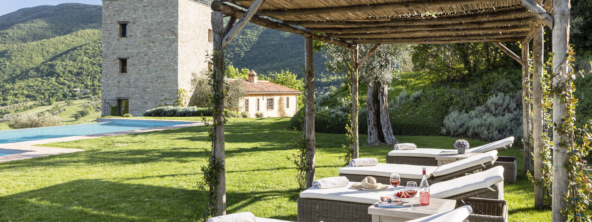 Villa Torre - Tenuta Di Murlo, Umbria: Autumn, Building Exterior, Garden, Spring, Summer