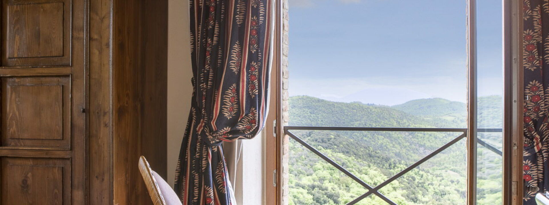 Villa Torre - Tenuta Di Murlo, Umbria: Autumn, Bedroom, Spring, Summer