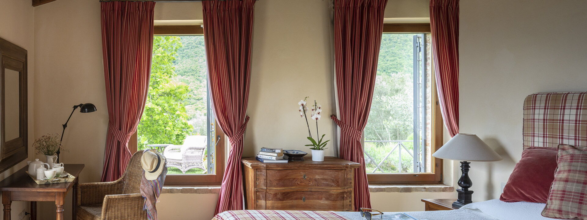 Villa Torre - Tenuta Di Murlo, Umbria: Autumn, Bedroom, Spring, Summer