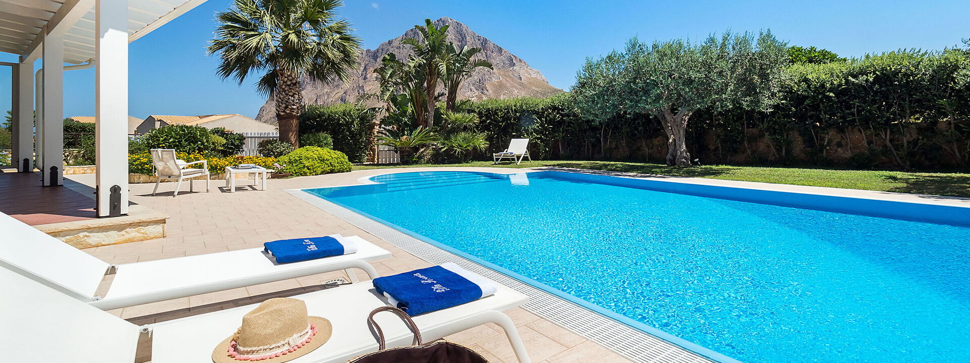 Villa Cornino - Custonaci, Sicilia: Automne, bassin, Été, Extérieurs, Printemps