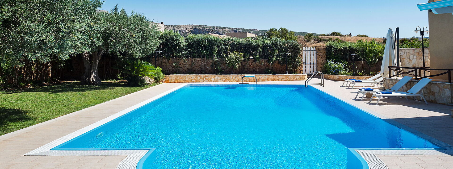 Villa Cornino - Custonaci, Sicilia: Automne, bassin, Été, Extérieurs, Printemps