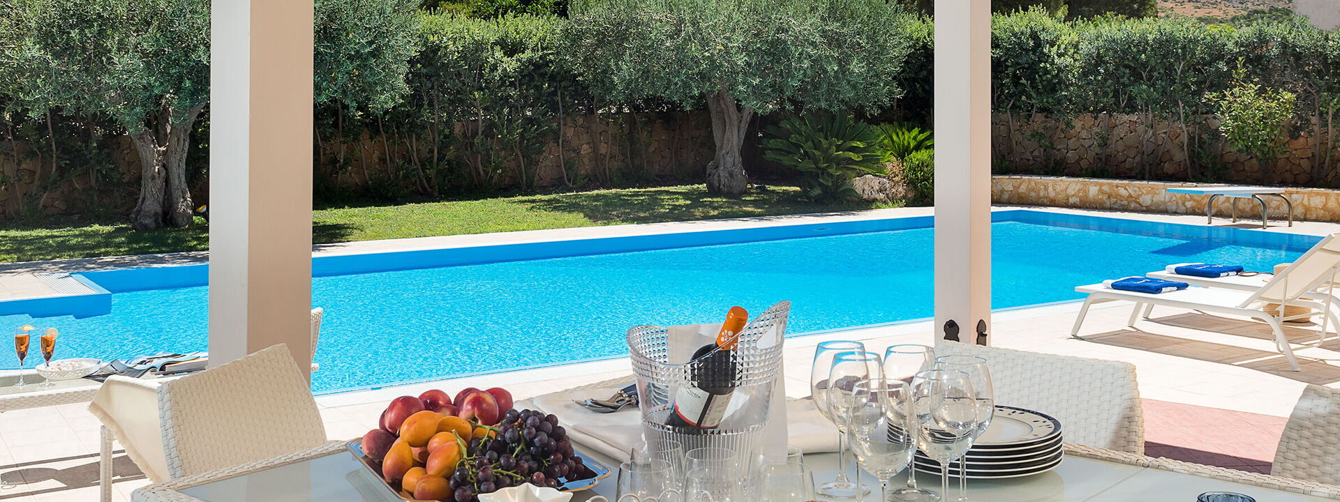 Villa Cornino - Custonaci, Sicilia: Automne, Balcon / Terrasse / Patio, bassin, Été, Extérieurs, Printemps