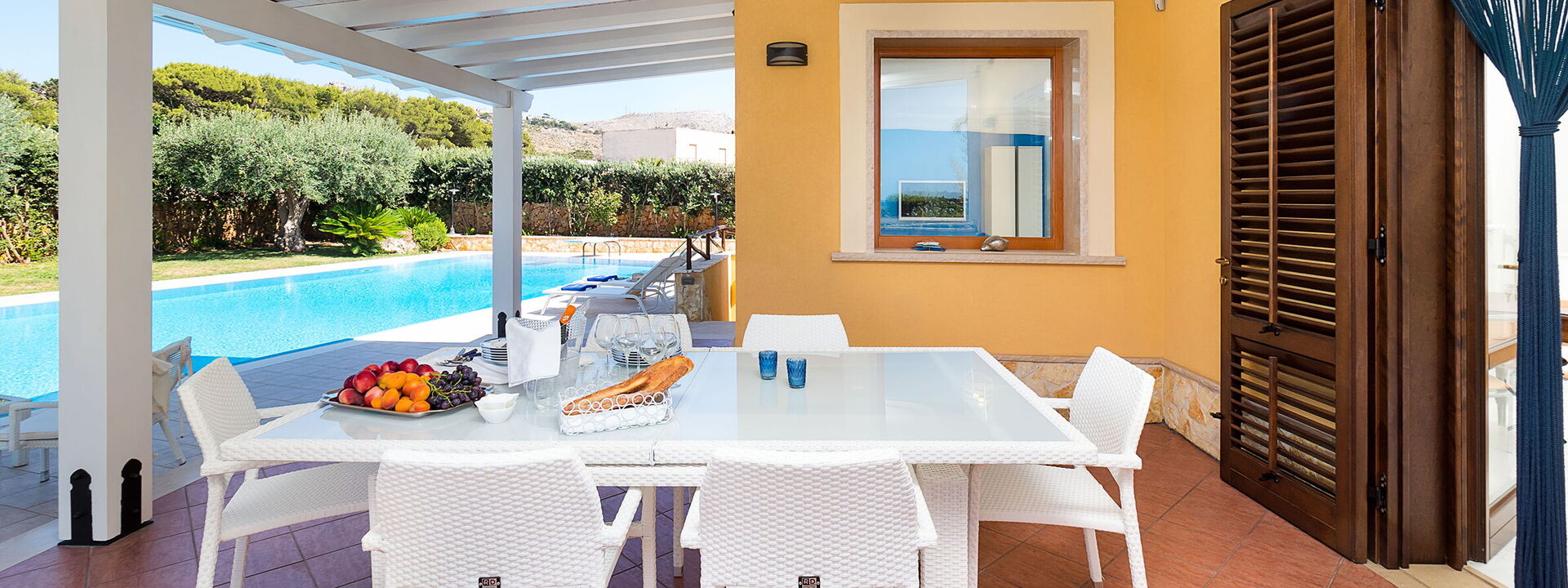 Villa Cornino - Custonaci, Sicilia: Automne, Balcon / Terrasse / Patio, Été, Extérieurs, Printemps