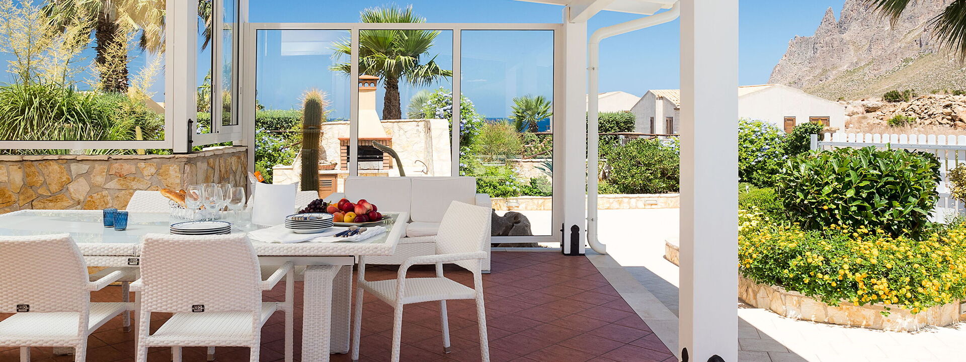 Villa Cornino - Custonaci, Sicilia: Automne, Balcon / Terrasse / Patio, Été, Extérieurs, Printemps