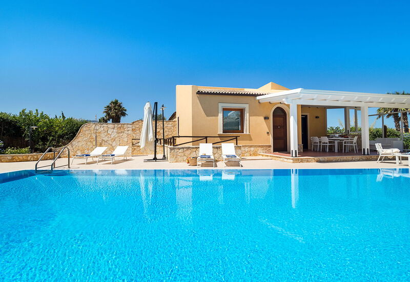 Villa Cornino - Custonaci, Sicilia: Autunno, Estate, Esterni, Piscina, Primavera