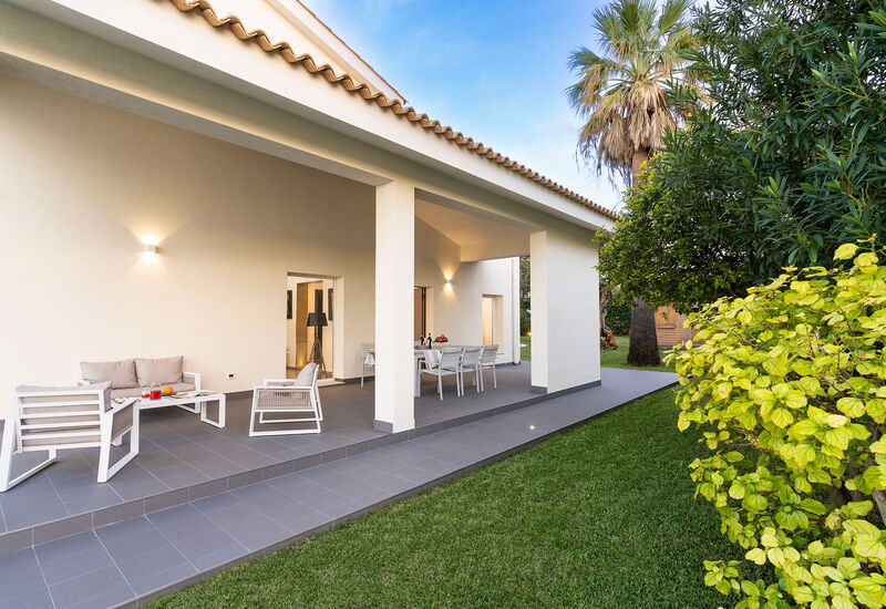 Villa Maddalena - Siracusa, Sicilia: Autumn, Building Exterior, Spring, Summer