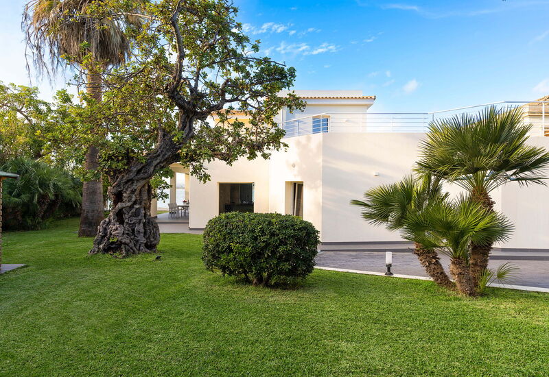 Villa Maddalena - Siracusa, Sicilia: Autumn, Building Exterior, Spring, Summer