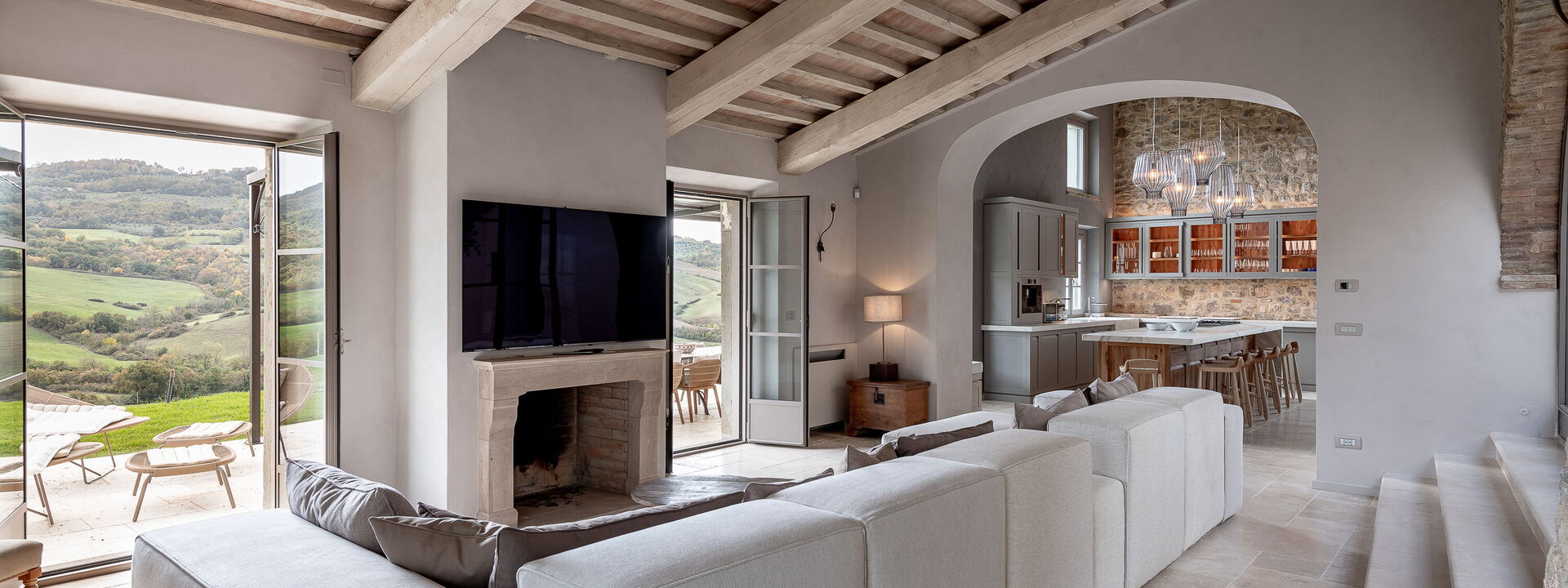 Podere Tesoro - Radicondoli, Toscana: Autumn, Living Room, Spring, Summer
