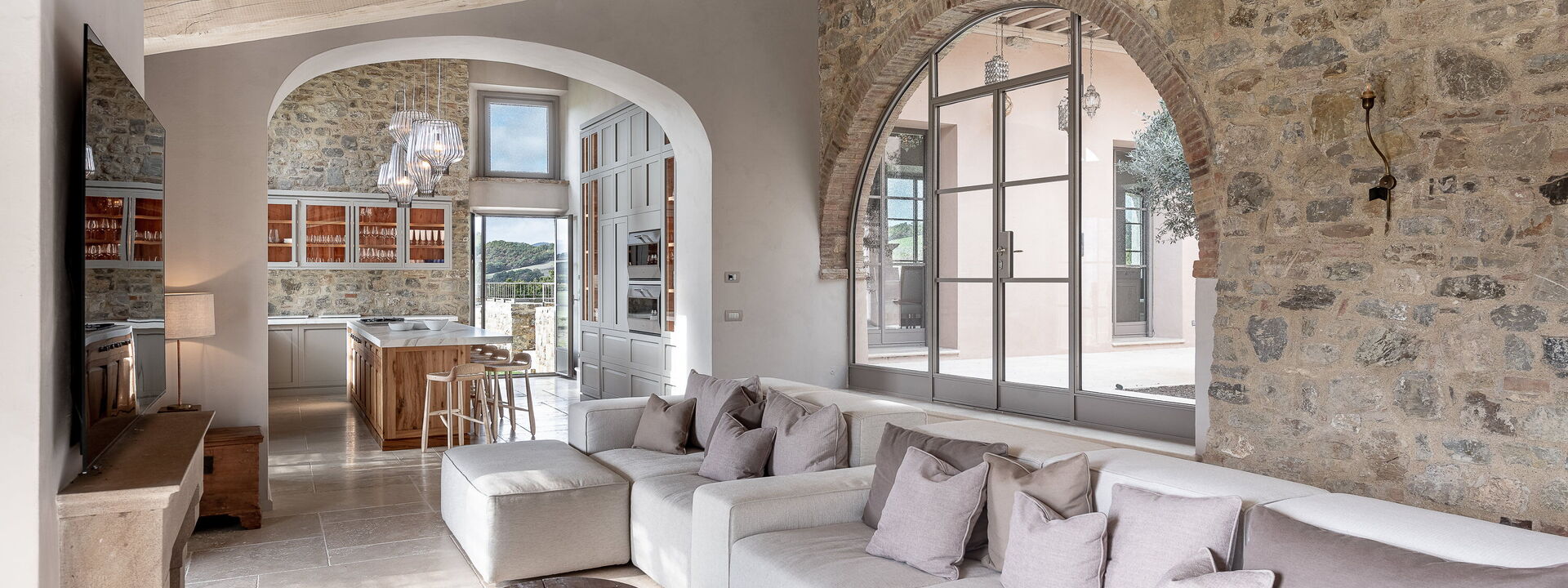 Podere Tesoro - Radicondoli, Toscana: Autumn, Living Room, Spring, Summer