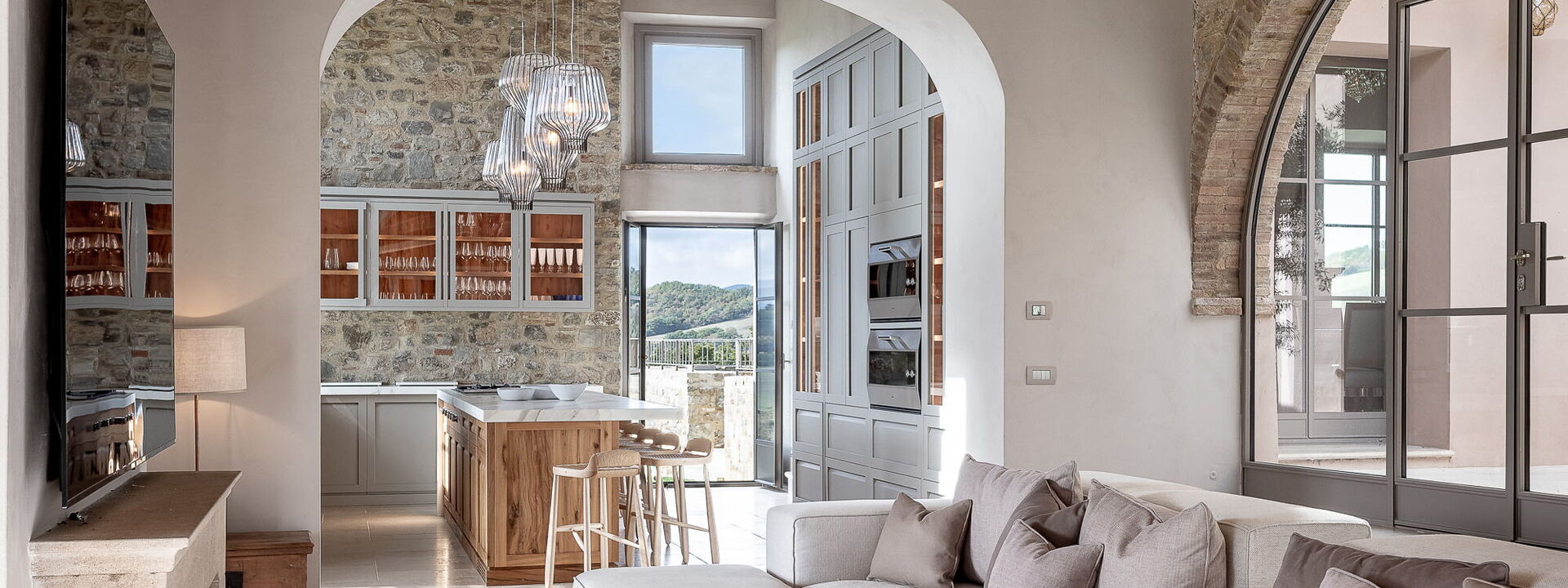 Podere Tesoro - Radicondoli, Toscana: Autumn, Living Room, Spring, Summer