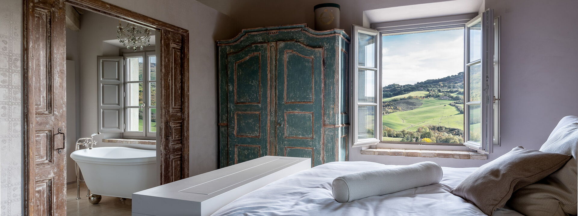 Podere Tesoro - Radicondoli, Toscana: Autumn, Bedroom, Spring, Summer