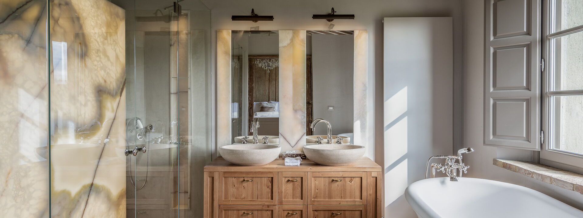 Podere Tesoro - Radicondoli, Toscana: Autumn, Bathroom, Spring, Summer