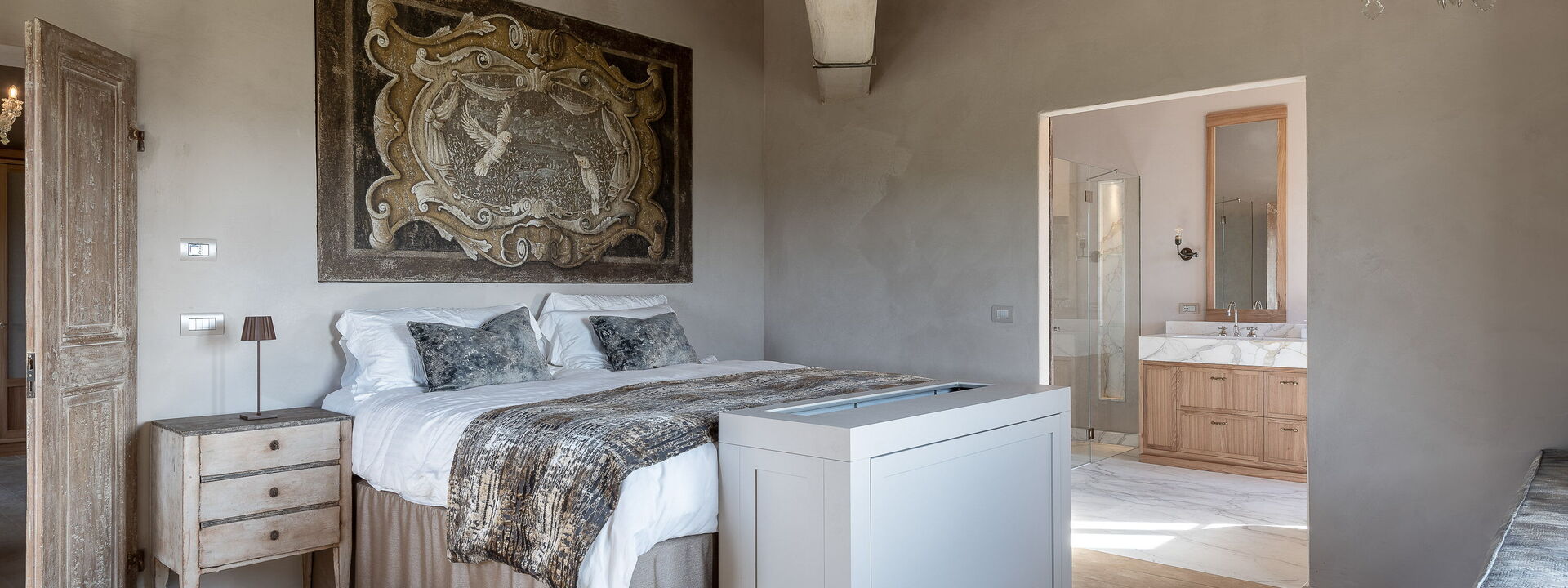 Podere Tesoro - Radicondoli, Toscana: Autumn, Bedroom, Spring, Summer
