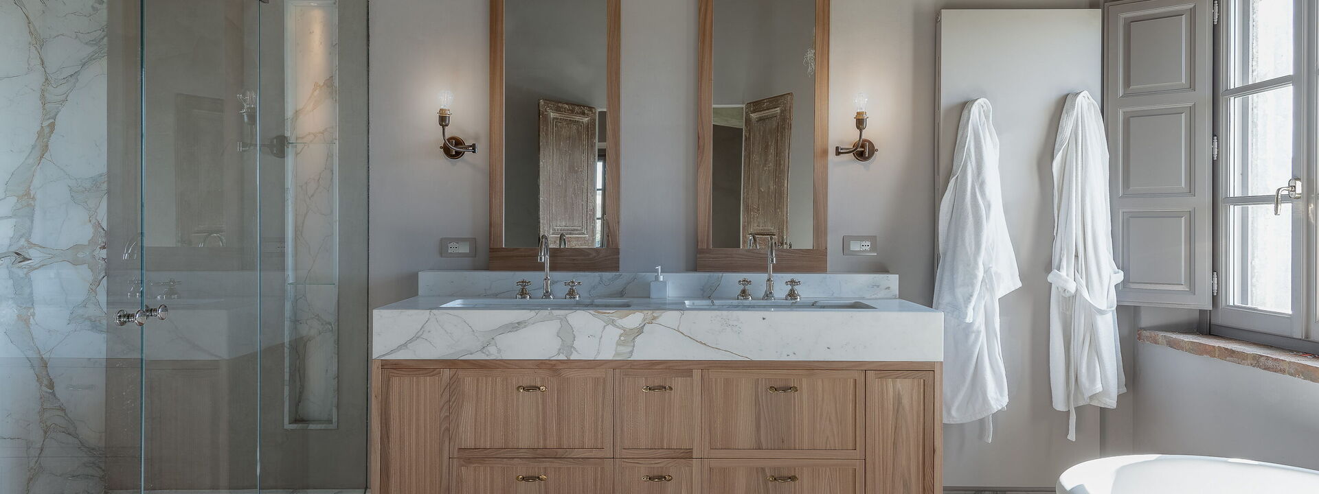 Podere Tesoro - Radicondoli, Toscana: Autumn, Bathroom, Spring, Summer