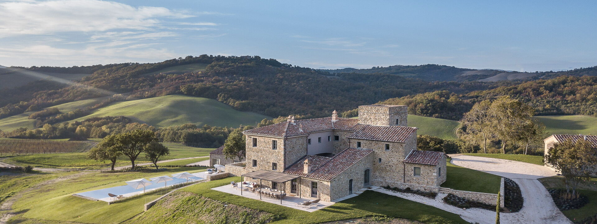Podere Tesoro - Radicondoli, Toscana: Autumn, Building Exterior, Spring, Summer