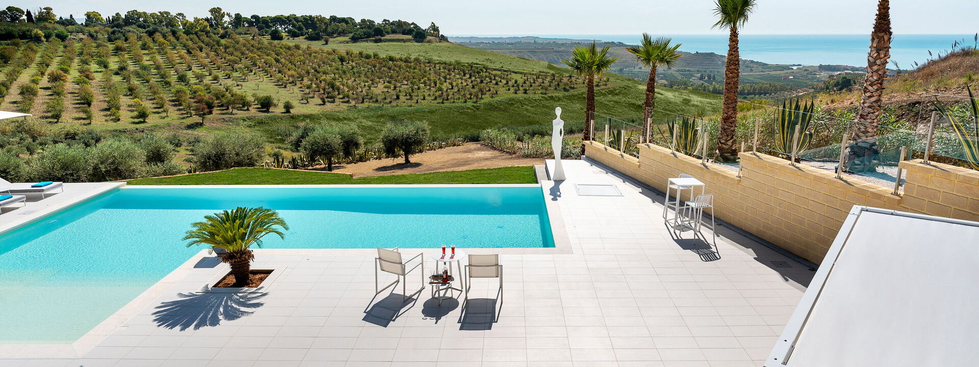 Villa Agrigenta - Ribera, Sicilia: Autumn, Balcony / Terrace / Patio, Building Exterior, Outdoor, Pool, Scenic View, Spring, Summer