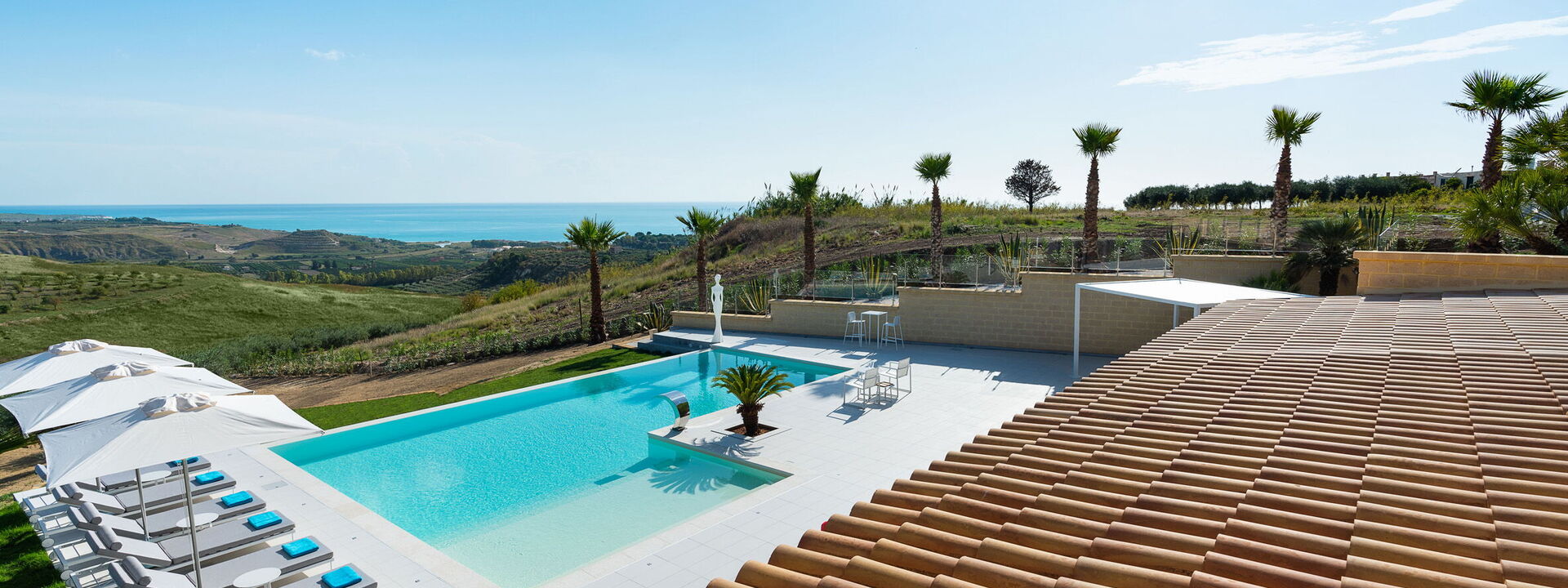 Villa Agrigenta - Ribera, Sicilia: Autumn, Balcony / Terrace / Patio, Building Exterior, Outdoor, Pool, Scenic View, Spring, Summer