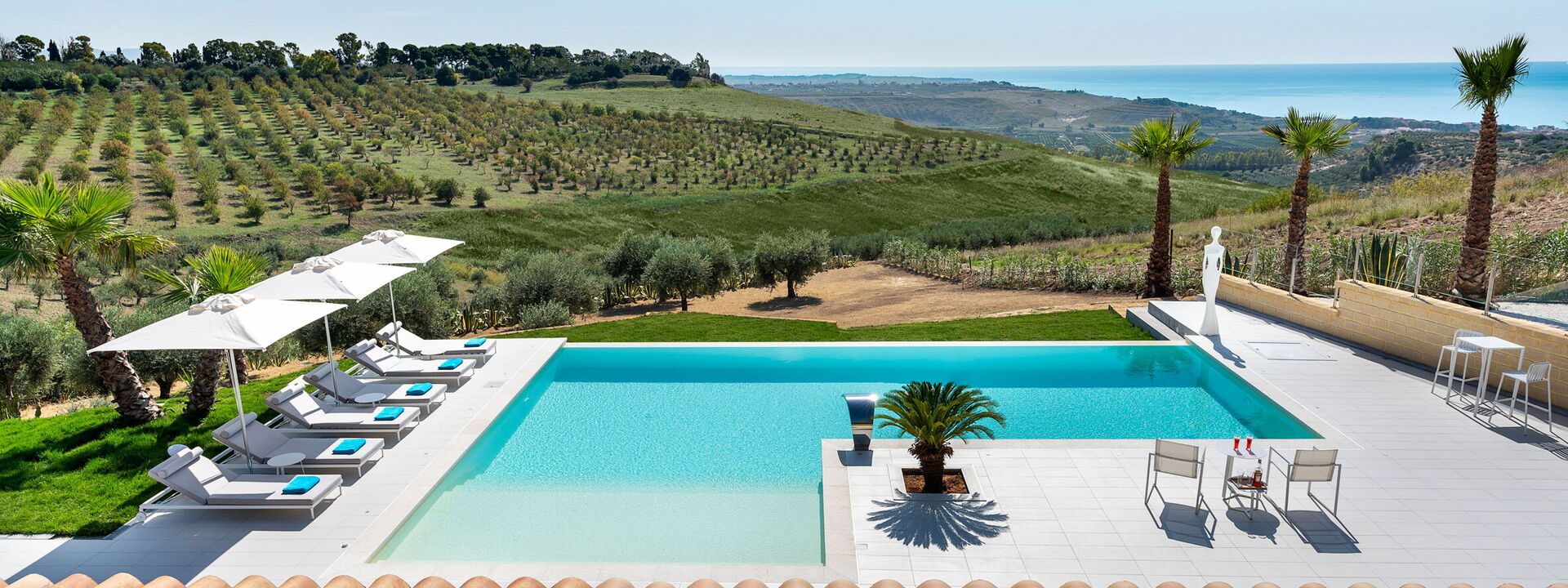 Villa Agrigenta - Ribera, Sicilia: Autumn, Balcony / Terrace / Patio, Building Exterior, Outdoor, Pool, Scenic View, Spring, Summer