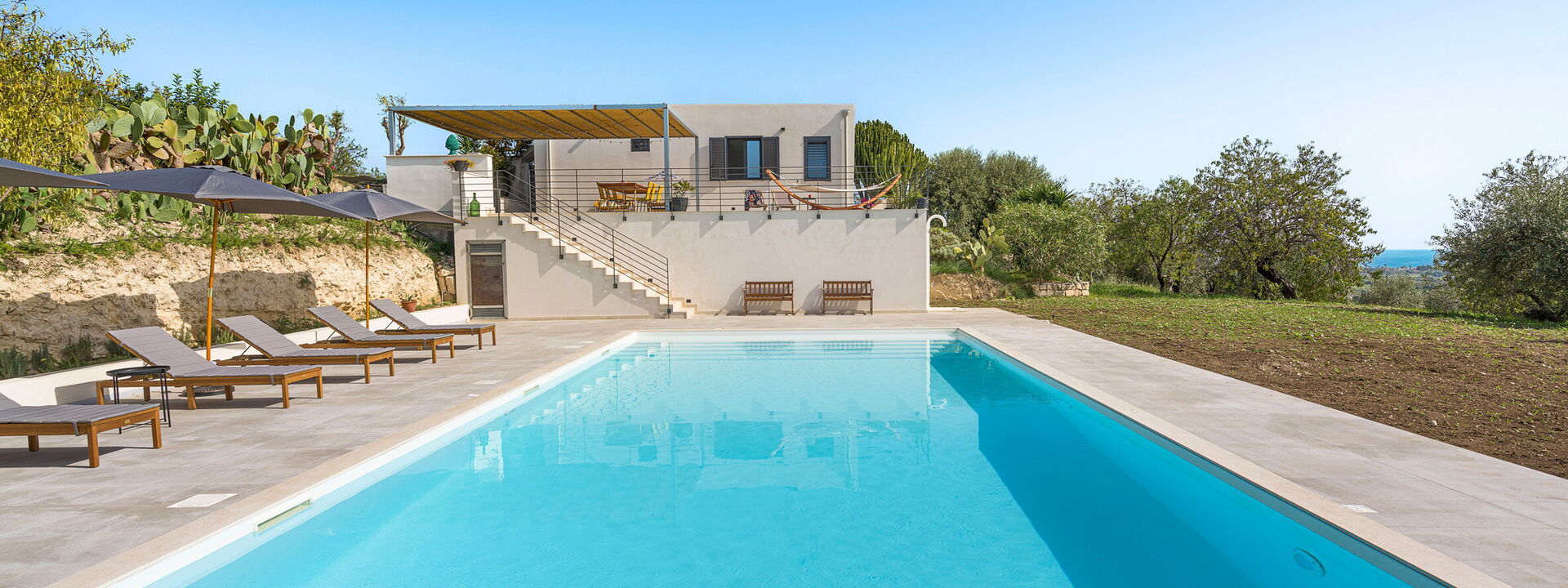 Casa Bianca - Noto, Sicilia: Autumn, Balcony / Terrace / Patio, Building Exterior, Garden, Outdoor, Pool, Spring, Summer