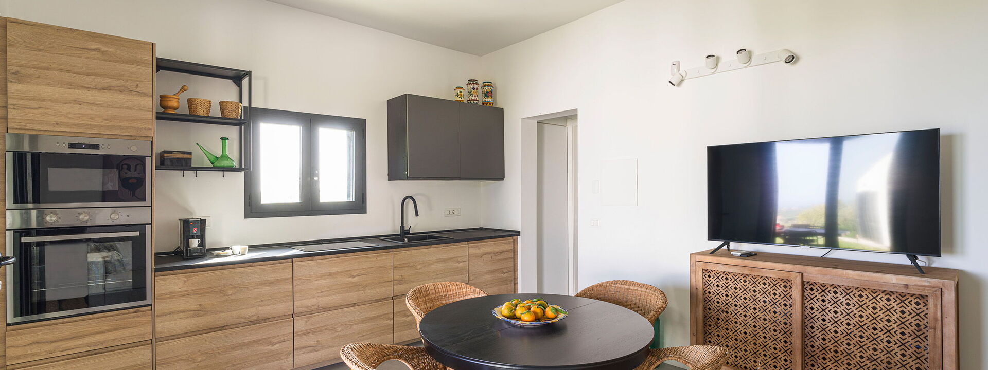 Casa Bianca - Noto, Sicilia: Autumn, Dining Room, Kitchen, Spring, Summer