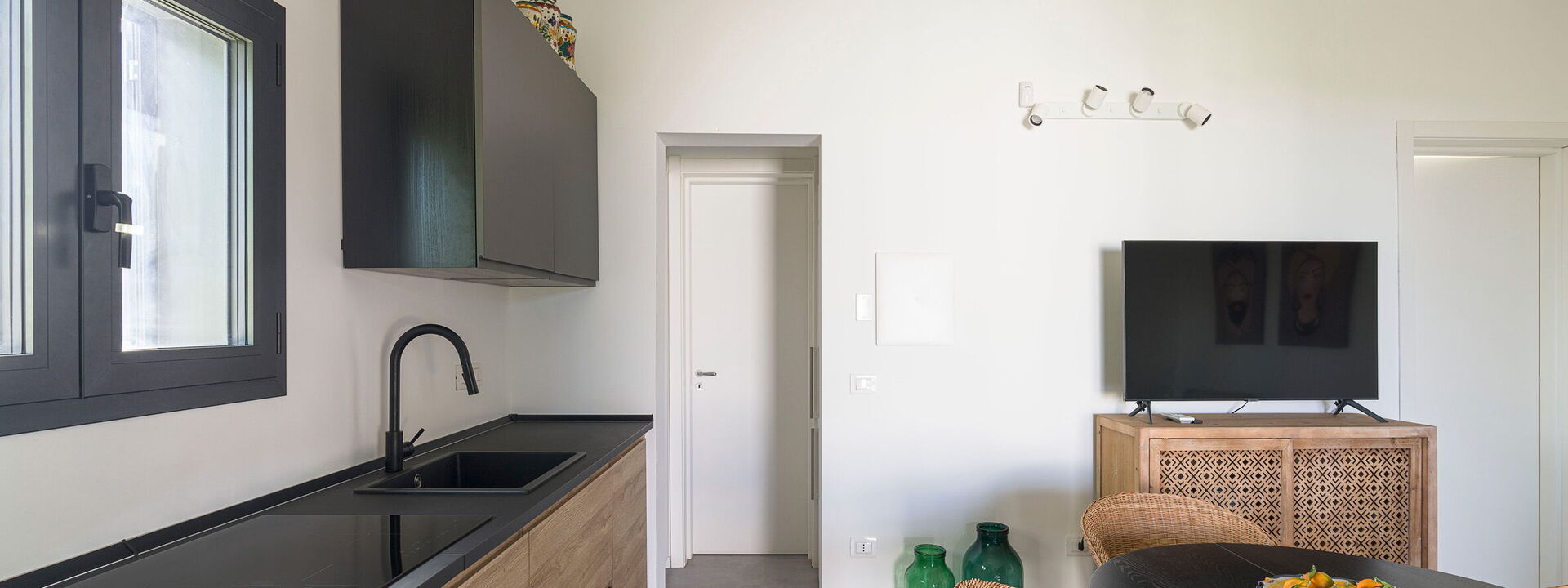 Casa Bianca - Noto, Sicilia: Autumn, Dining Room, Kitchen, Spring, Summer