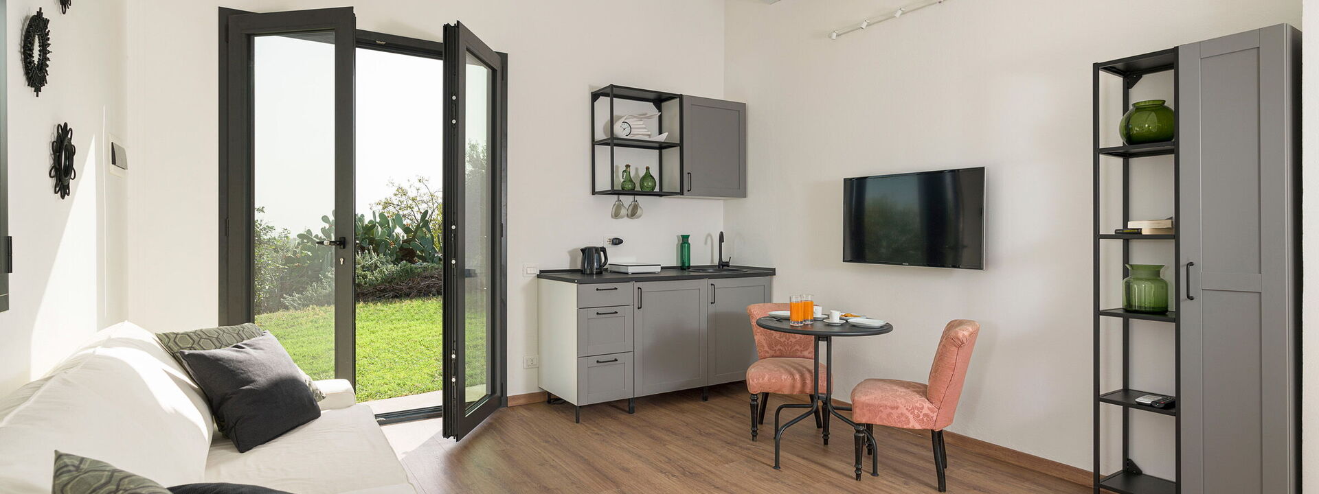 Casa Bianca - Noto, Sicilia: Autumn, Dining Room, Kitchen, Living Room, Other Room, Spring, Summer